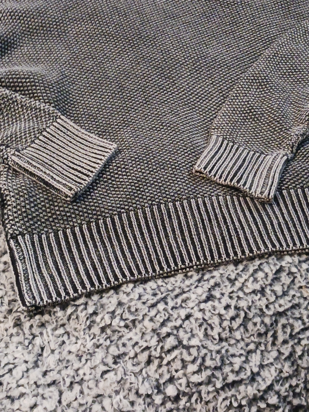 Forever 21 Cropped Black & White Seed-Stitch Mockneck Sweater
